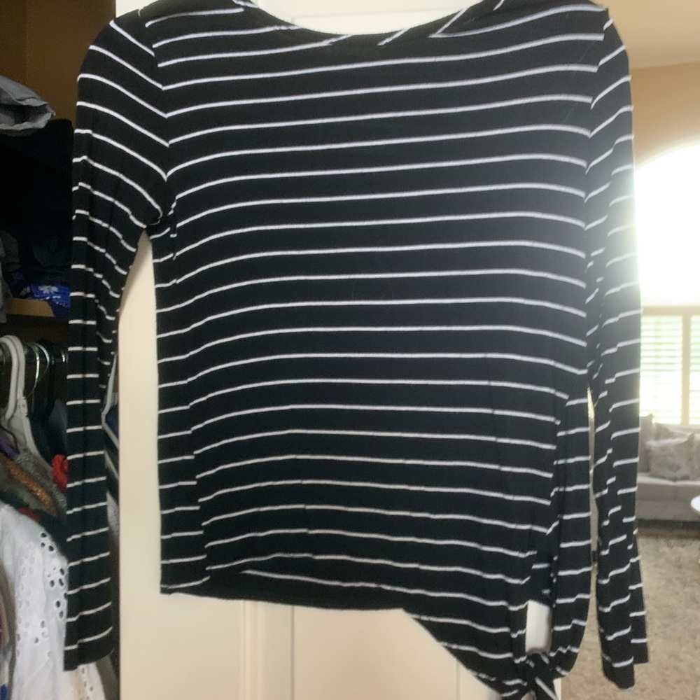 Horizontal Striped b&w Soft Yoga Top : Smoke Fre e